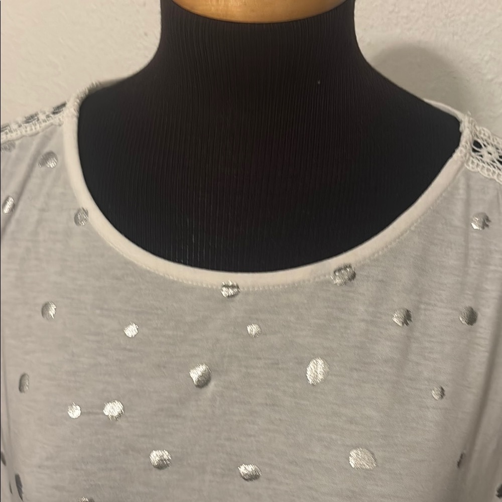 Como Blu Oversized T-Shirt with Lace Detail Sleeves size 2X - Picture 2 of 9